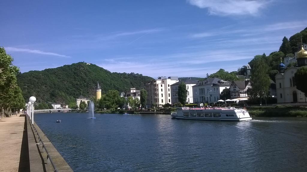 Star Hotel Fachbach Esterno foto