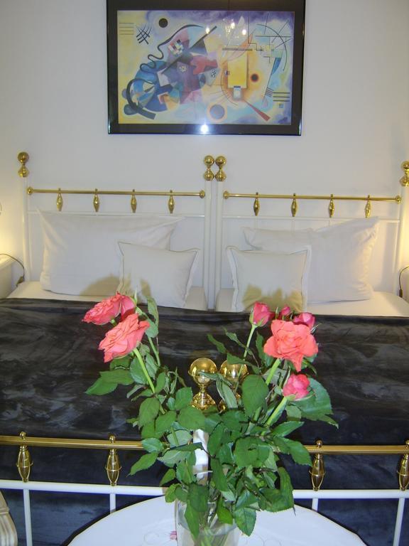 Star Hotel Fachbach Esterno foto