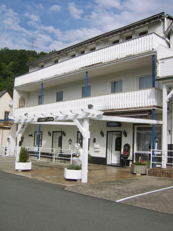 Star Hotel Fachbach Esterno foto