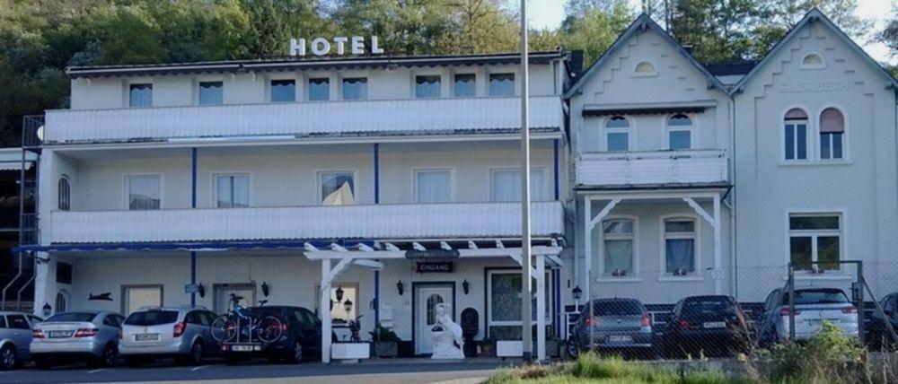 Star Hotel Fachbach Esterno foto