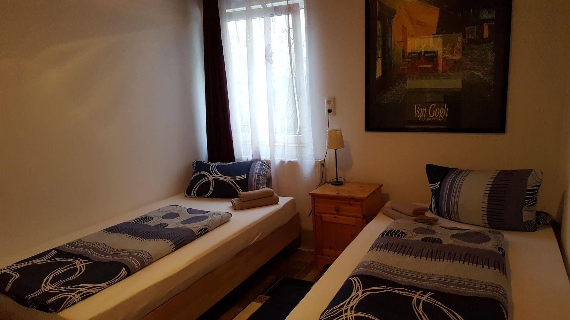 Star Hotel Fachbach Esterno foto