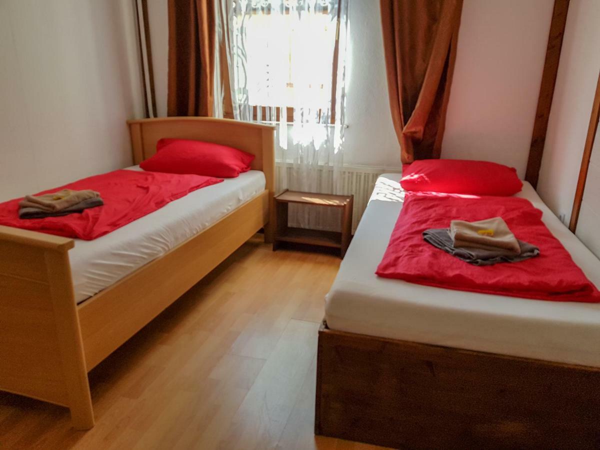 Star Hotel Fachbach Esterno foto