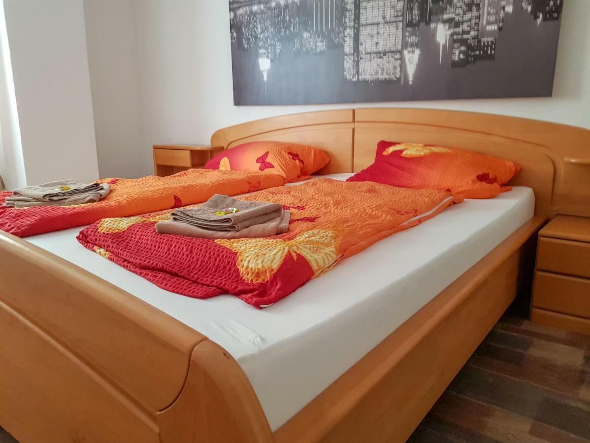 Star Hotel Fachbach Esterno foto